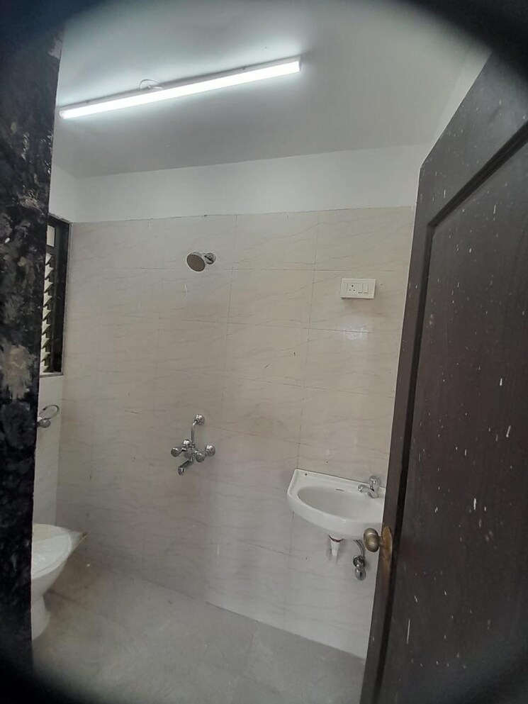 Bathroom, mig-colony-kurla 1 Bedroom 625 Sq.Ft. Apartment In Vinobha Bhave Nagar Mumbai 7536987