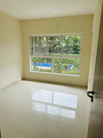 Room in 3 BHK Apartment at Wadhwa Dukes Horizon, Chembur – for Sale
