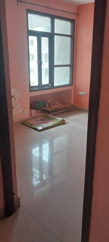 Bathroom in 2.5 BHK Apartment at Srs Royal Hills, Sector 87 – for Sale