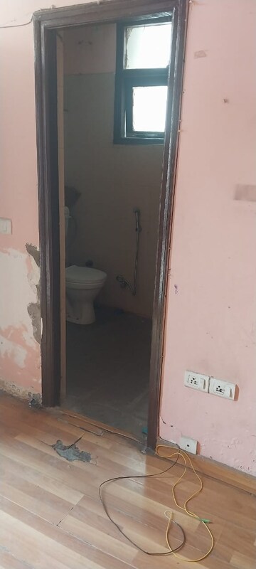 Bathroom in 2.5 BHK Apartment at Srs Royal Hills, Sector 87 – for Sale