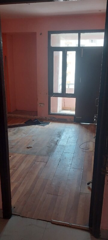 Room in 2.5 BHK Apartment at Srs Royal Hills, Sector 87 – for Sale