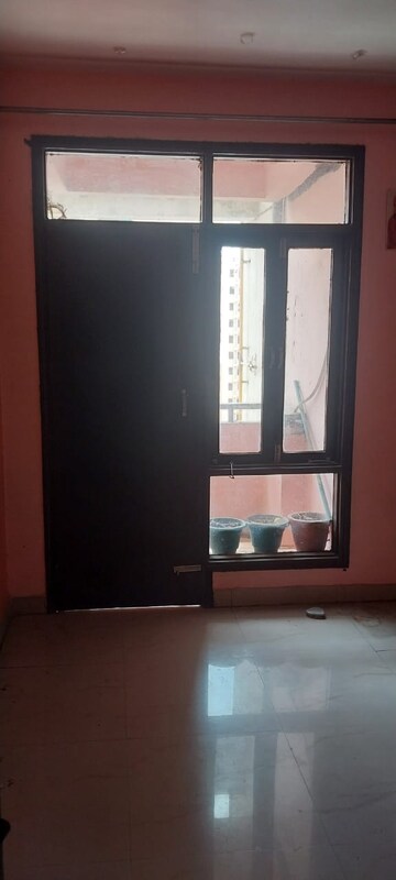 Room in 2.5 BHK Apartment at Srs Royal Hills, Sector 87 – for Sale