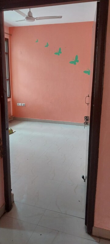 Room in 2.5 BHK Apartment at Srs Royal Hills, Sector 87 – for Sale