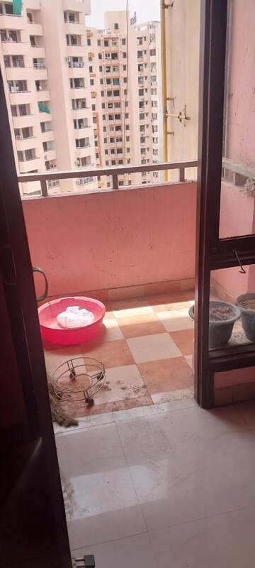 Furnished Amenities in 2.5 BHK Apartment at Srs Royal Hills, Sector 87 – for Sale