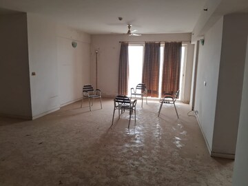 Room in 3 BHK Apartment at Conscient Habitat 78, Sector 78 – for Sale