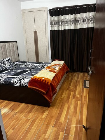Bedroom in 2.5 BHK Apartment at SRS Royal Hills, Sector 87 – for Sale