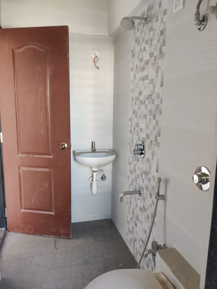 Bathroom, vardhavat-mansion 1 Bedroom 425 Sq.Ft. Apartment In Jambli Naka Thane 7537415
