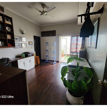 Team Area in 5 BHK Villa at RWA Apartments, Nithari Village – for Sale