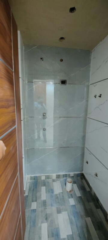 Master Bedroom in 3 BHK Builder Floor at Dwarka – for Sale