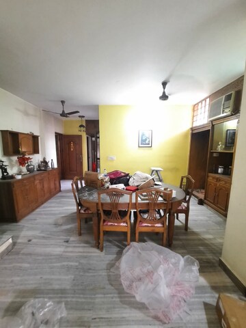 Gym in 3 BHK Builder Floor at Geetanjali Enclave – for Sale