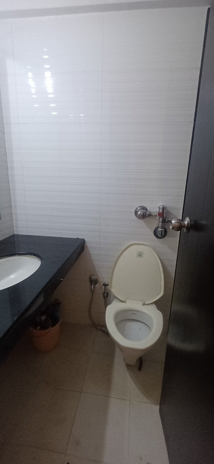 Attached Bathroom, vikas-palms-row-houses 2 Bedroom 950 Sq.Ft. Apartment In Khopat Thane 7539633