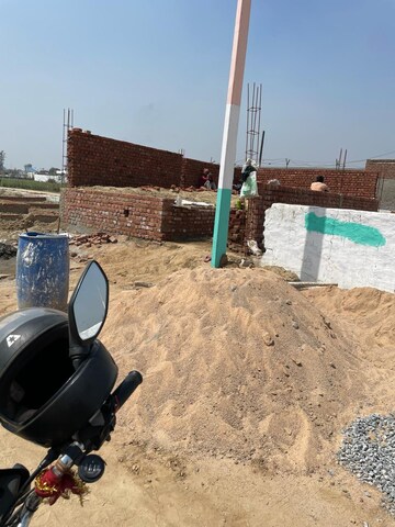  Plot – Exterior View View at Dhoom Manikpur - for Sale