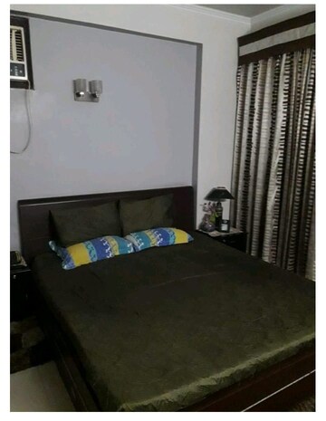 Bathroom in 3.5 BHK Apartment at Omaxe The Nile, Sector 49 – for Sale