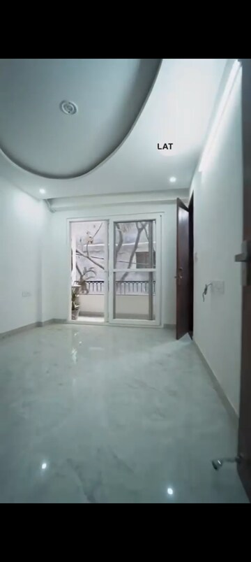 Room in 2 BHK Builder Floor at Palm Residency Chhatarpur, Chattarpur – for Sale