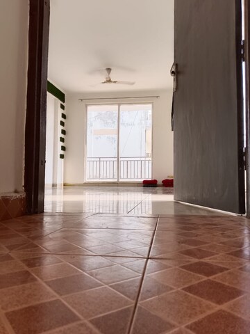 Room in 3 BHK Apartment at Green Valley Heights, Kishanpura – for Sale