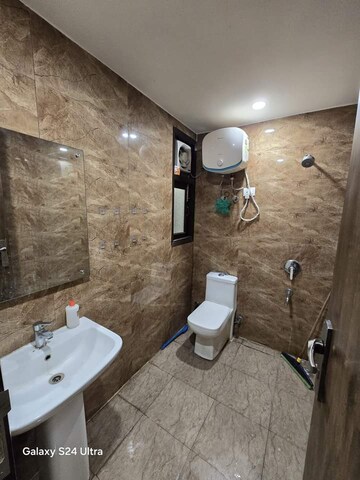 Bathroom in 1.5 BHK Builder Floor at Saket – for Sale