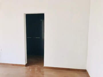 Room in 3 BHK Apartment at Mapsko Royale Ville, Sector 82 – for Sale