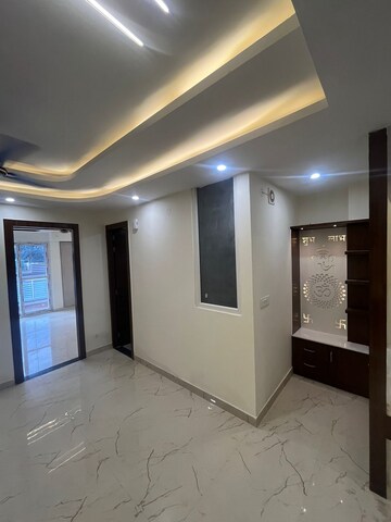 Room in 4 BHK Builder Floor at Gms Road – for Sale