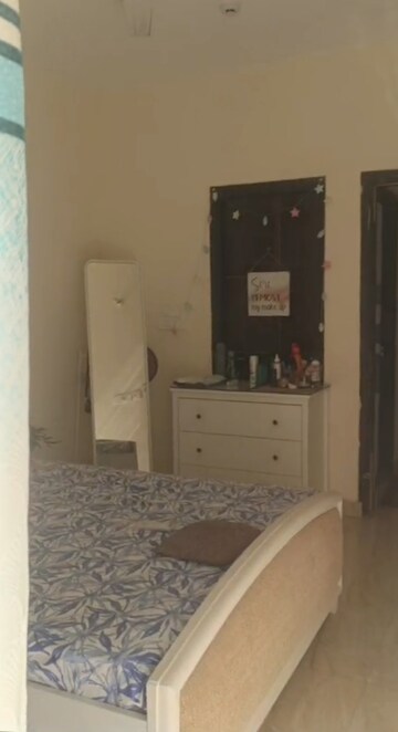 Room in 2.5 BHK Apartment at Town Park White Orchid, Sector 16c Greater Noida – for Sale