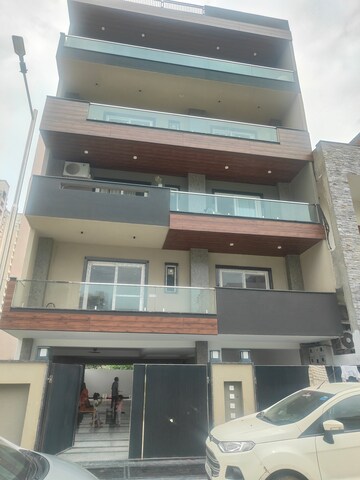 4 BHK Builder Floor – Exterior View View at BPTP Park Central, Sector 85 - for Sale