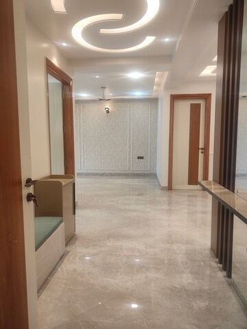 Room in 4 BHK Builder Floor at BPTP Park Central, Sector 85 – for Sale