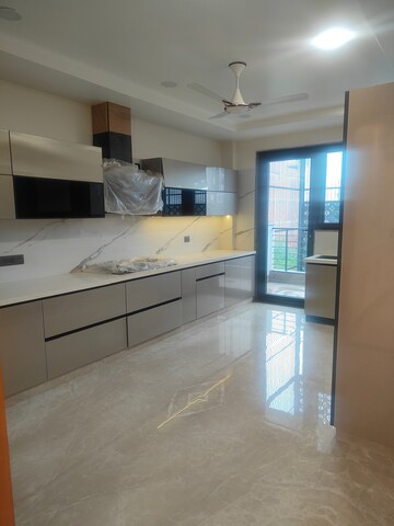 Kitchen in 4 BHK Builder Floor at BPTP Park Central, Sector 85 – for Sale
