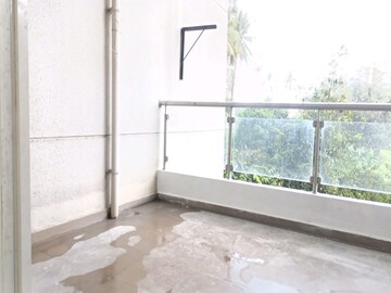 Room in 2 BHK Apartment at Vishal Belleza, Hadapsar – for Sale