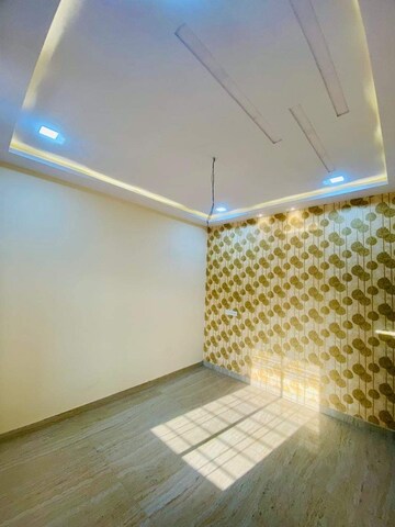 Room in 3 BHK Independent House at Hirapur – for Sale