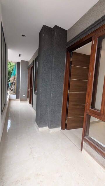 Building Lobby in 4 BHK Builder Floor at Green Fields Colony – for Sale