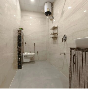 Bathroom in 3.5 BHK Independent House at Vidhan Sabha Marg – for Sale