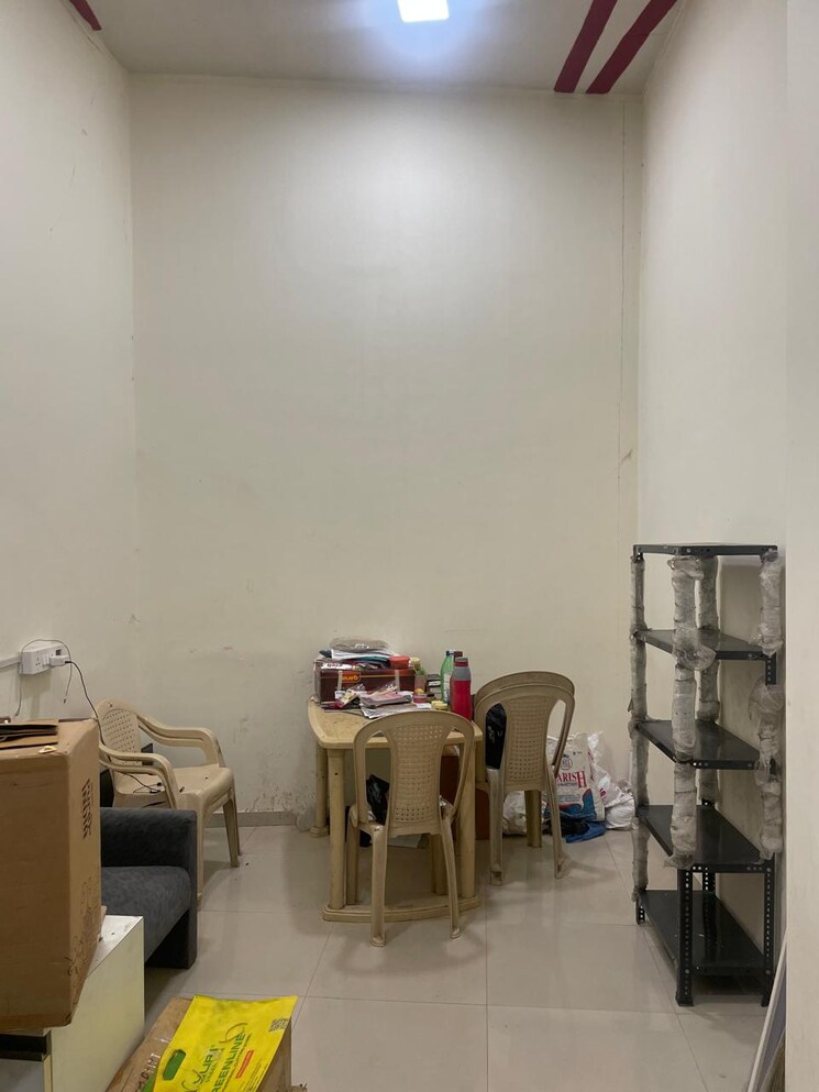 Team Area, rustomjee-eaze-zone-mall Commercial Office Space 284 Sq.Ft. In Malad West Mumbai 7541388