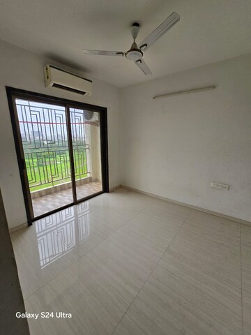 Room in 2 BHK Apartment at Regency Anantam, Dombivli East – for Sale