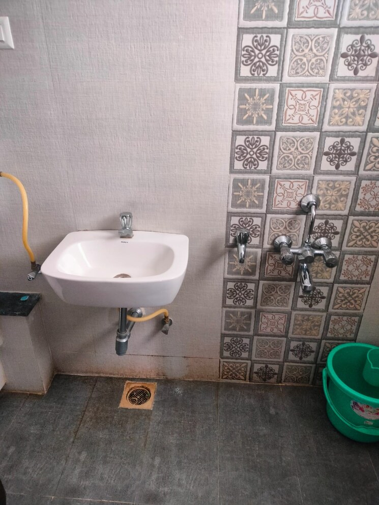 Bathroom, ruturang-complex 2 Bedroom 1050 Sq.Ft. Apartment In Satara Road Pune 7541596