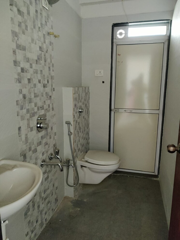 Bathroom, camron-height 4 Bedroom 200 Sq.Yd. Penthouse In Andheri West Mumbai 7534157