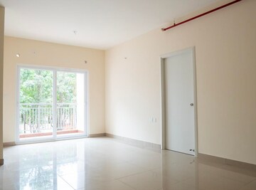 Room in 1 BHK Apartment at TVS Emerald Jardin, Singasandra – for Sale