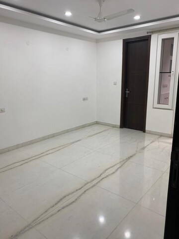 Room in 2 BHK Apartment at Jaypee Greens Aman, Sector 151 – for Sale