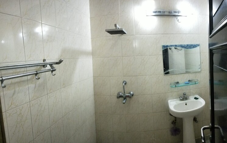 Bathroom, rustomjee-crown 3 Bedroom 1343 Sq.Ft. Apartment In Prabhadevi Mumbai 7543577