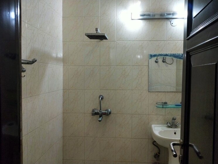 Bathroom, rustomjee-crown 3 Bedroom 1343 Sq.Ft. Apartment In Prabhadevi Mumbai 7543577