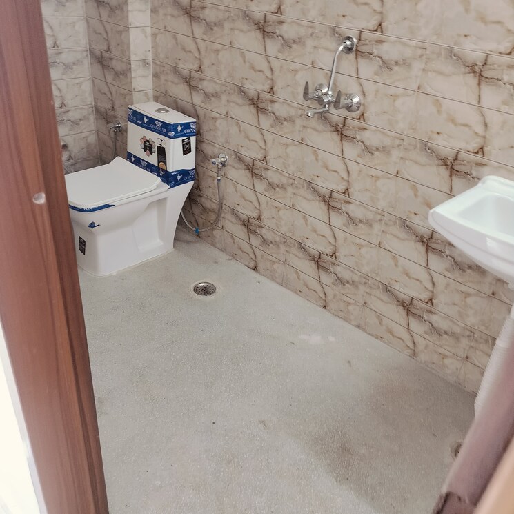 Bathroom, rustomjee-crown 4 Bedroom 1700 Sq.Ft. Apartment In Prabhadevi Mumbai 7543634