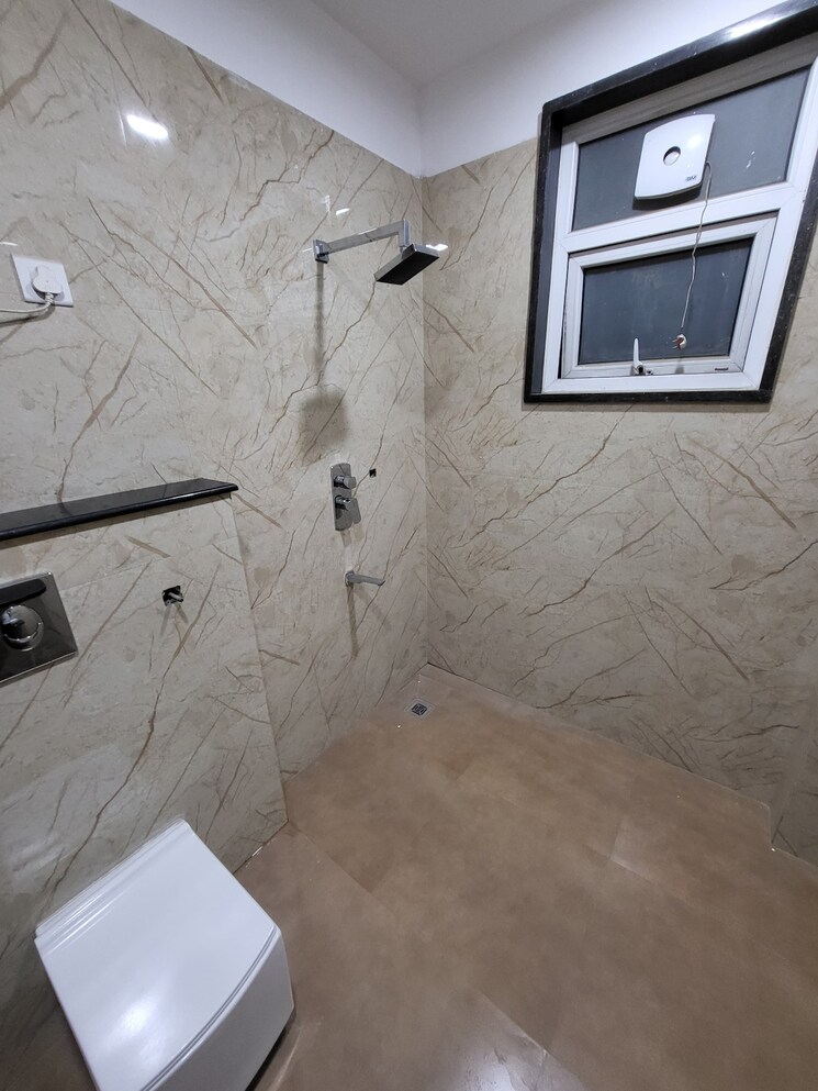 Bathroom, rustomjee-crown 3 Bedroom 1470 Sq.Ft. Apartment In Prabhadevi Mumbai 7543640