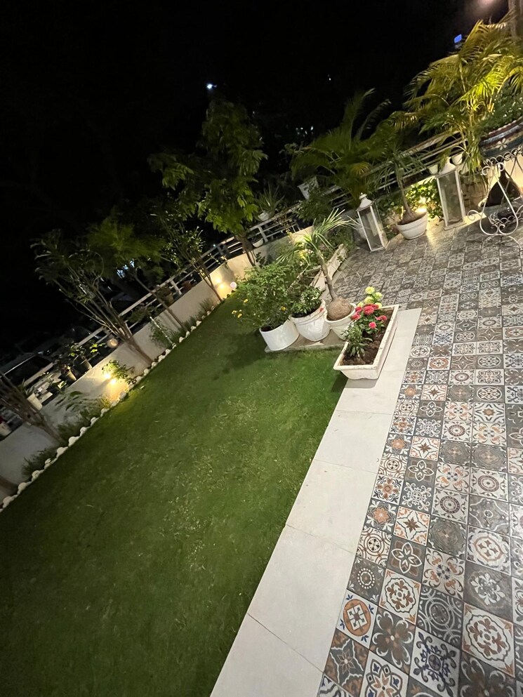 Balcony, rustomjee-crown 3 Bedroom 3050 Sq.Ft. Apartment In Prabhadevi Mumbai 7543664