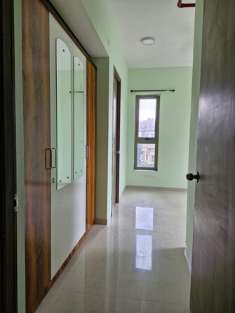 2 BHK Apartment For Rent in Kalpataru Paramount Kapur Bawdi Thane  7543768