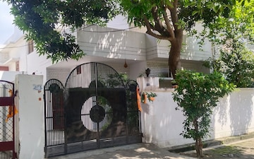 5 BHK Villa For Sale in Wazirganj