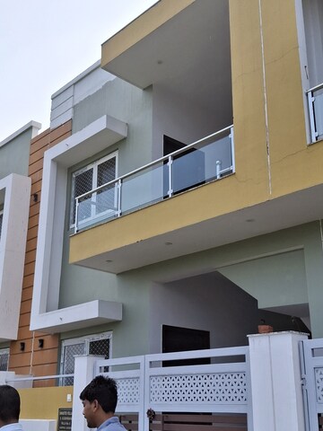 Staircase in 3 BHK Independent House at Sultanpur Road – for Sale