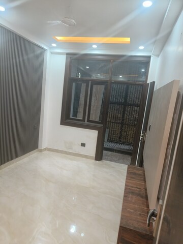 Room in 3 BHK Builder Floor at Niti Khand – for Sale