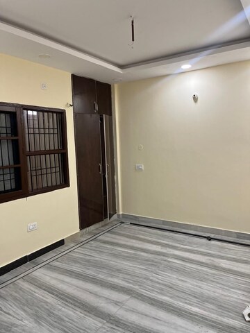 Room in 3 BHK Builder Floor at Jamuna Enclave, Ambala Highway – for Sale