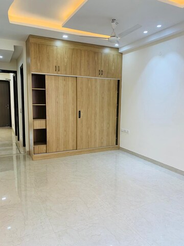Room in 3 BHK Builder Floor at SS Mayfield Gardens, Sector 51 – for Sale
