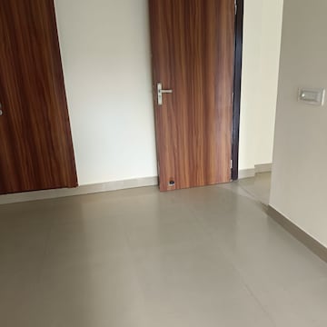 Room in 2 BHK Apartment at Gardenia Gateway, Sector 75 – for Sale