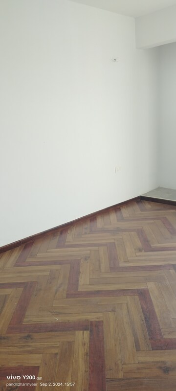 Furnished Amenities in 2 BHK Apartment at ACE Parkway, Sector 150 – for Sale