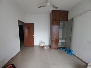Room in 2 BHK Apartment at Mahagun Mywoods, Sector 16c Greater Noida – for Sale